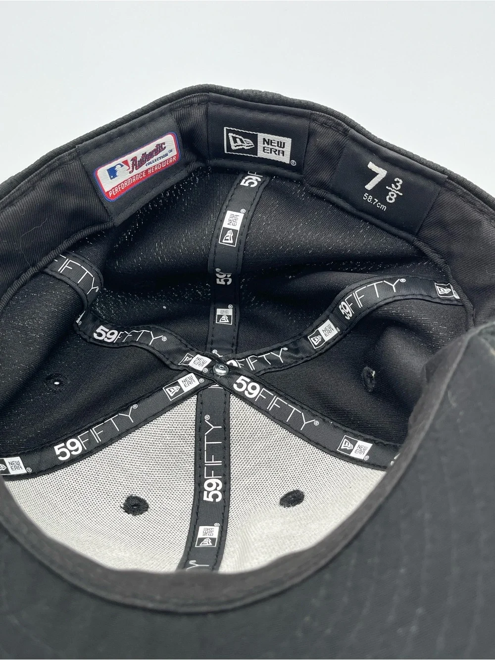 New Era Black Chicago White Sox Black-on-Black Fitted Hat